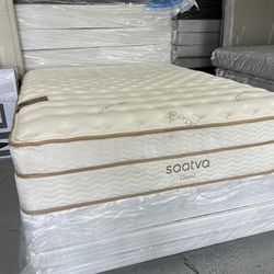 Queen Saatva Classic 14.5" Medium Pillowtop